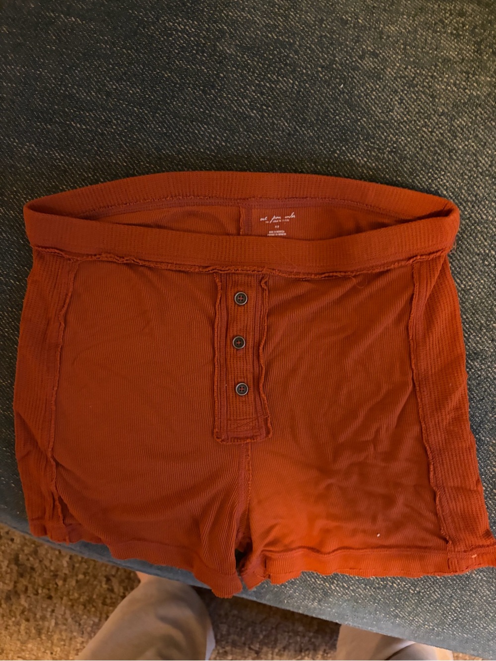 Urban Outfitters Women's Ribbed Button-Front Bike Shorts — Rust